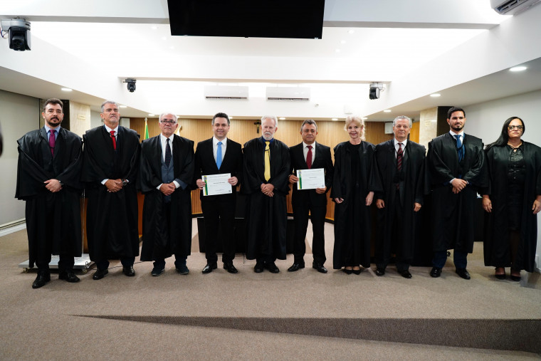 Deputado Tiago Dimasvolta à Câmara dos Deputados após longa batalha judicial