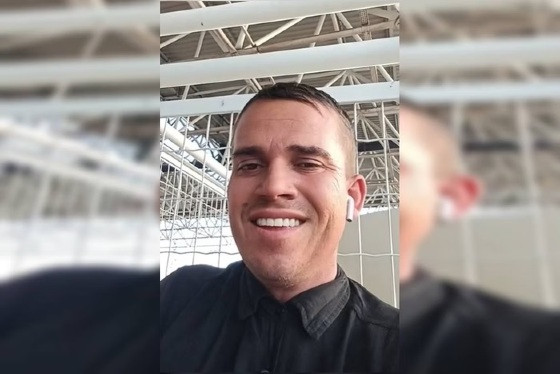 “Mendigo do Tiktok” esfaqueia mulher no aeroporto