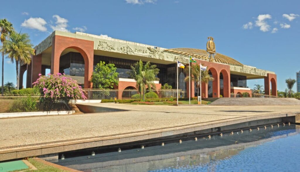 Governo do Estado cria comissão para avaliar atos da gestão interina, garantir continuidade dos serviços públicos e a retomada econômica